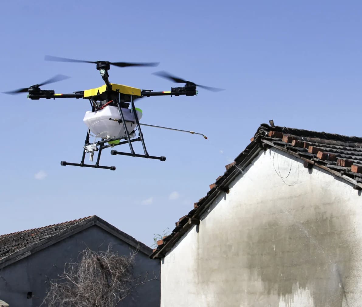 Echipa Sky High Wash cu drone